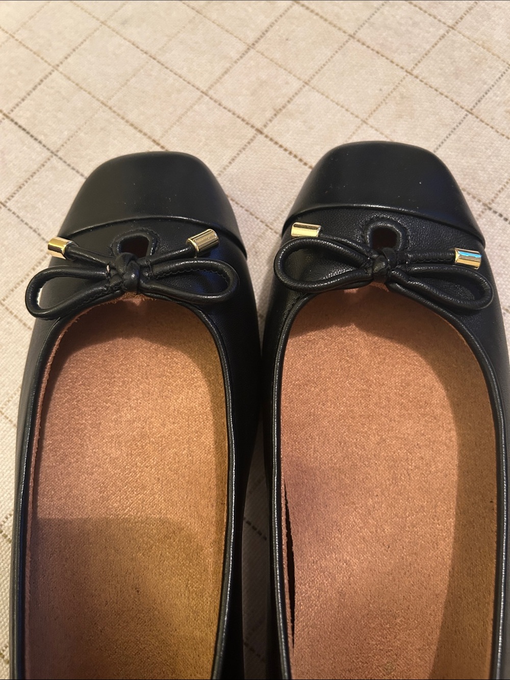 Vionic Klara Black Leather Ballet Flats with Bow and Gold Accents/Brand New - Picture 4 of 8
